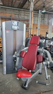 lot 3548 image: Life Fitness FZBC Signature Bicep Curl