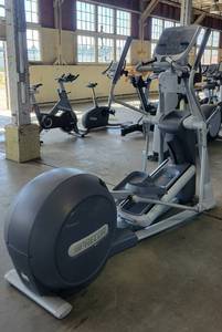 lot 3593 image: Precor EFX 885883835 833815811 Eliptical