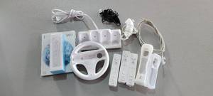 lot 3630 image: Lot Of Wii Accessories