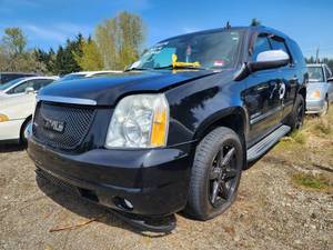 lot 2569 image: 2010 GMC Yukon Denali Hybrid, Black