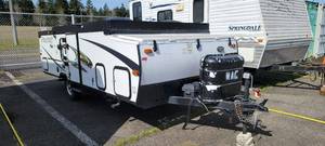 lot 2622 image: 2014 Flagstaff T19SCHW A Frame Style Camper
