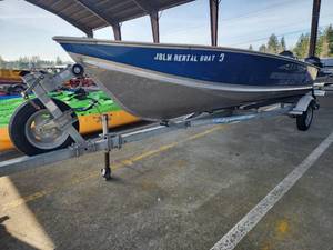 lot 2638 image: 15ft LUND WC-16 Motor Boat W Yamaha Four Stroke , 20HP Motor