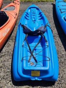 lot 2717 image: 8ft Blue Lifetime Lotus Single Kayak