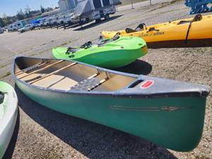 lot 2725 image: 16 ft Old Town Canoe