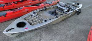 lot 2689 image: Ascend FS128T Fishing Kayak With Landing Gear