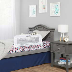 lot 1256 image: Dream On Me Mesh Security Bed Rail White