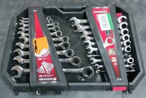 lot 3362 image: Husky 20 Pc Ratcheting Combination Wrench Set