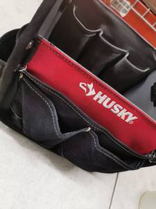 lot 5818 image: Husky Handymans Tool Bag
