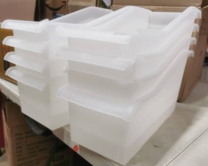 lot 6554 image: IRIS USA Plastic Cubbys, 8 Pack