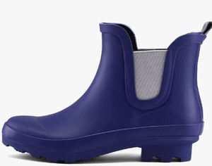 lot 1277 image: KomForme Kids Short Rain Boots Size 6&nbsp(stock photo approximate)