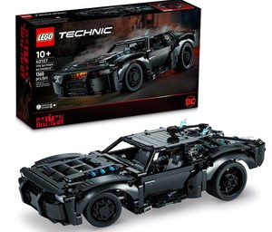lot 3426 image: Lego Technic The Batman Batmobile 1360Pcs