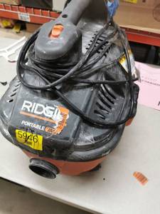 lot 5892 image: Rigid WD40701 Portable Vacuum
