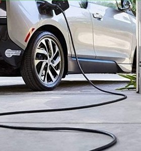 lot 6557 image: Portable Electric Car Charger&nbsp(stock photo approximate)