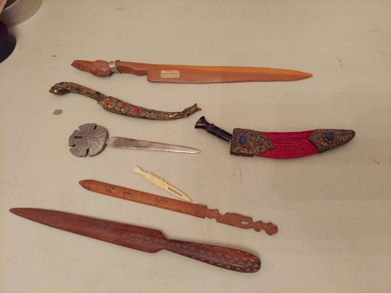 lot 6613 image: Letter Openers