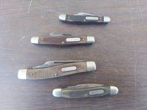 lot 6016 image: 4 Old Timer Pocket Knives