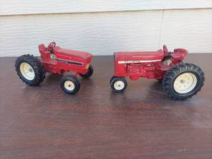 lot 6041 image: 2 tractors