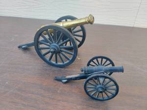 lot 6042 image: Cast Iron Cannons