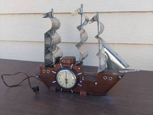 lot 6052 image: Ship clock