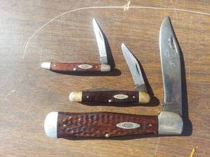 lot 6058 image: 3 Case Pocket knives