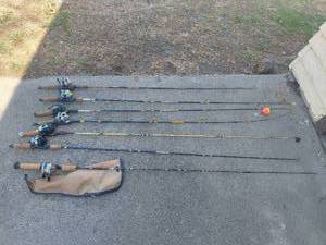 lot 6110 image: 7 Rods and reels