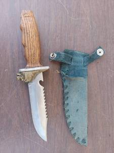 lot 6116 image: Knife and Sheath