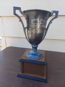 lot 6128 image: Trophy