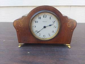 lot 6131 image: Mantle Clock