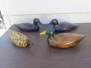 lot 6132 image: 4 wooden ducks