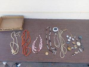 lot 6179 image: Jewelry