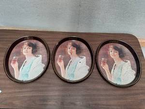 lot 6213 image: 3 Coca-Cola trays
