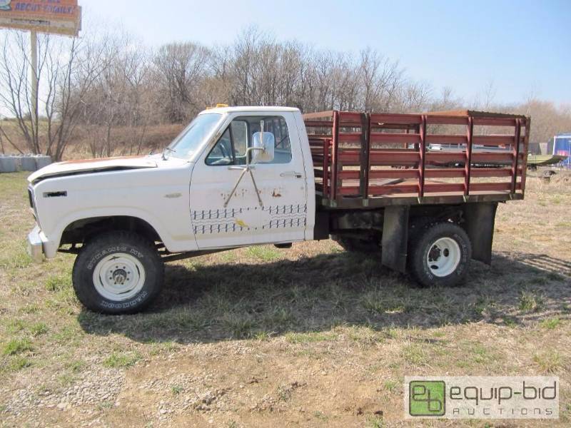 lot 1002 image: 1984 Ford F-350 Pickup Truck, VIN # 2FDKF3713ECB39817