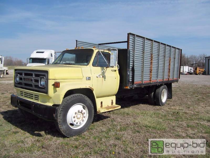 lot 1003 image: 1983 GMC C7000 Truck, VIN # 1GDG7D1B2DV506192