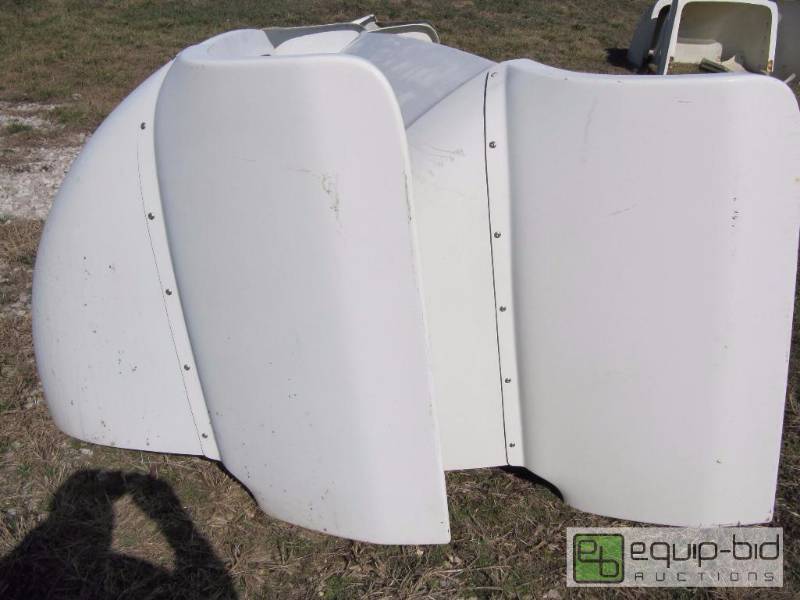 lot 2043 image: 3 FLD 120 Air Shields  &nbs...
