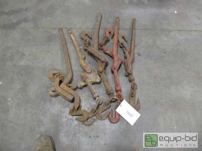 lot 2061 image: 5 Chain Snap Binders