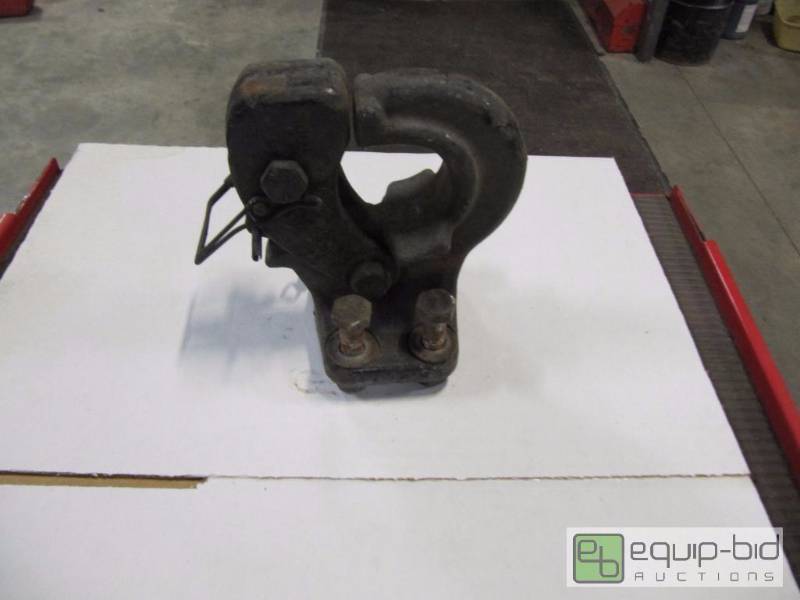 lot 2065 image: 1 Pintle Hook