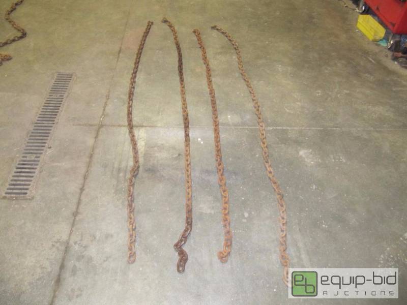 lot 2072 image: Lot of 4 - 7 Foot Chains No Hooks