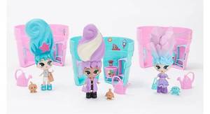 lot 2123 image: Set of 3 Mystery Blume Dolls with 10 Surprises