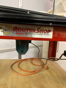 lot 1006 image: RouterShop workstation with 12 router and accessories