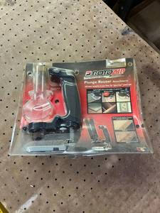 lot 1013 image: Rotozip plunge router attachment