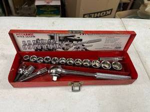 lot 1030 image: Master mechanics standard socket set