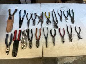 lot 1041 image: Various pliers