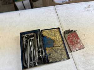 lot 1045 image: Hex wrenches