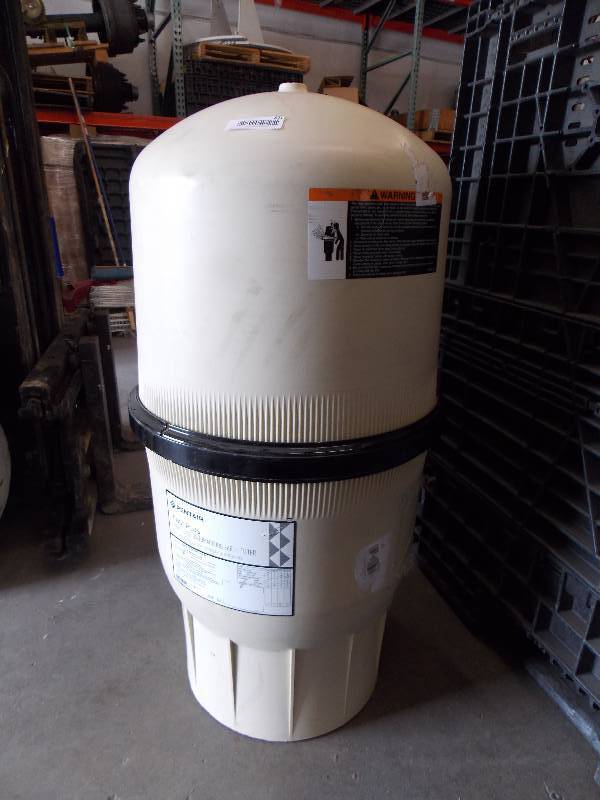 lot 421 image: PENTAIR FNS PLUS FIBERGLASS DIATOMOMACEOUS EARTH POOL FILTER