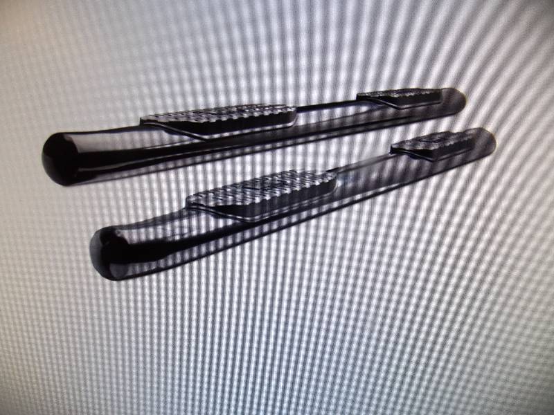 lot 433 image: WESTIN OVAL TUBE STEP BAR