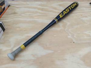 lot 2802 image: Retail$229.00-Easton Alpha ALX SL 2022 USSSA Baseball Bat (-8)