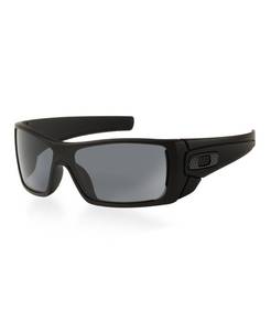lot 2813 image: Retail$151.98- Oakley Batwolf Polarized Sunglasses , OO9101