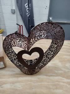 lot 7011 image: Retail - $52.48 18.31H Solar Burnished Heart in Heart Statue b