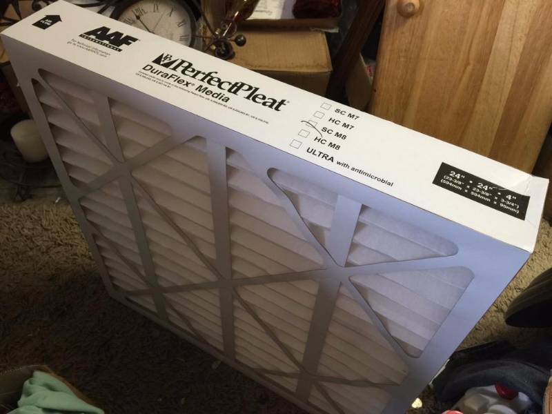 lot 483 image: Furnace filters 24 x 24 x 4 by American ai...