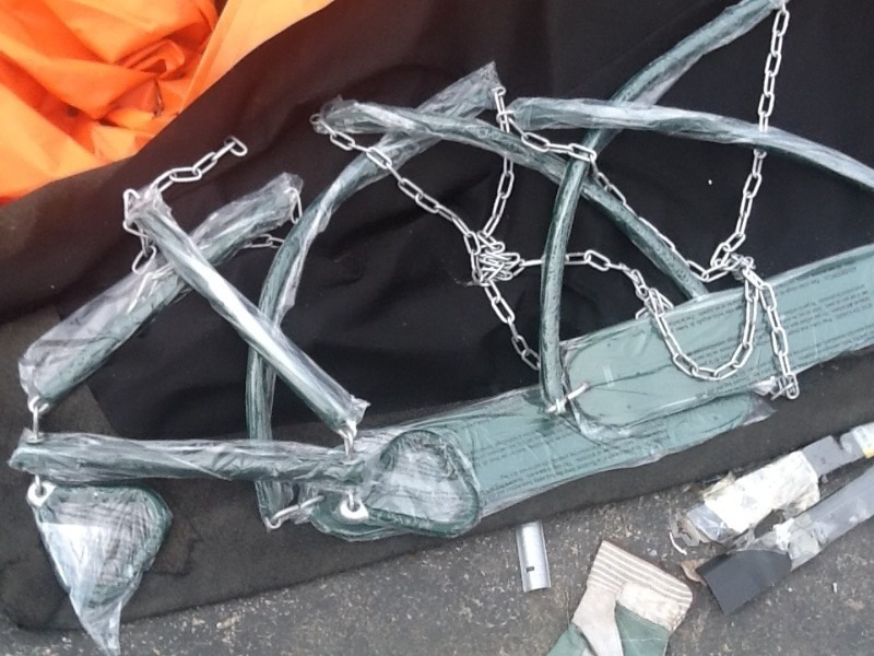 lot 7582 image: Swingset assessor hes two swings and one monkey bars