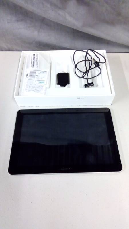 lot 5300 image: Samsung Galaxy Tab 10.1 SC-01D 16GB Wi-Fi Tablet - BlackWhite